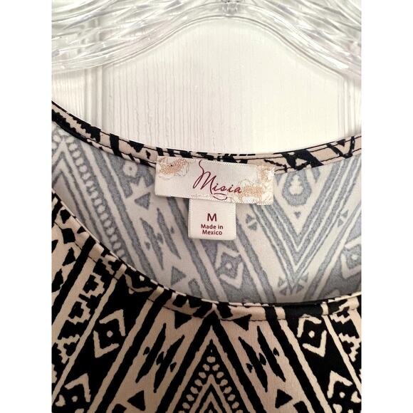 Women's Misia Short Dress Size Medium Chevron Tribal Geometric Tunic Cinch - Picture 3 of 7